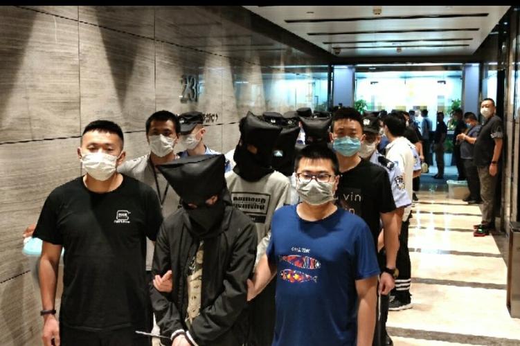 成渝联手破获特大网络诈骗案_免费股票配资平台_老师指导配资炒股诈骗2000人3000万元