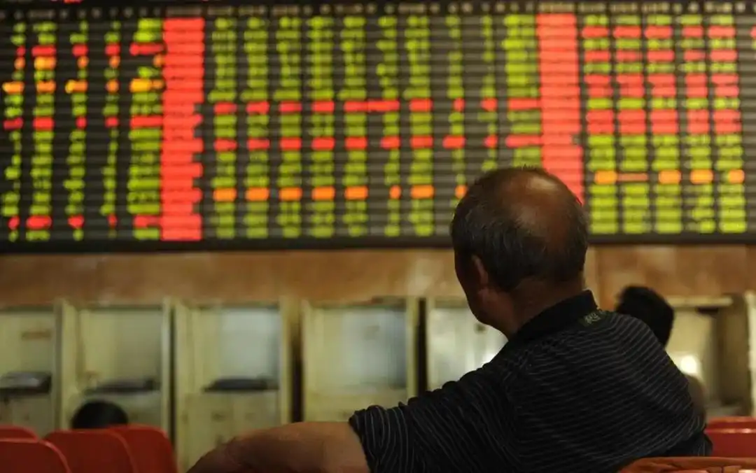 炒股能赚钱吗_A股散户亏损原因_早期股民退出股市分析