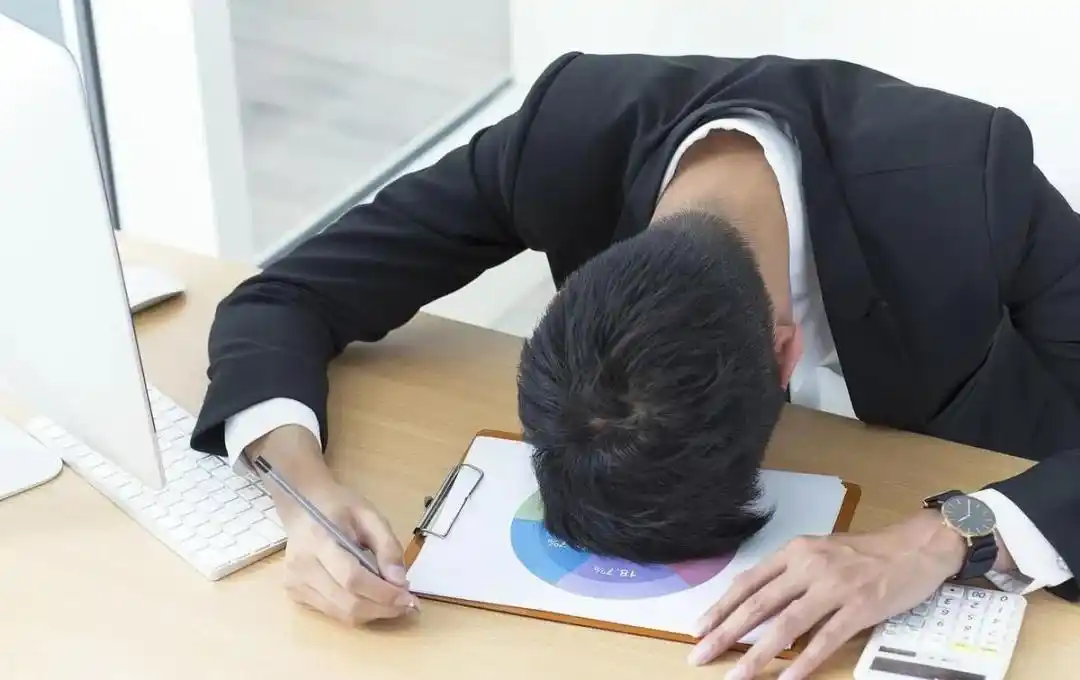 A股散户亏损原因_早期股民退出股市分析_炒股能赚钱吗